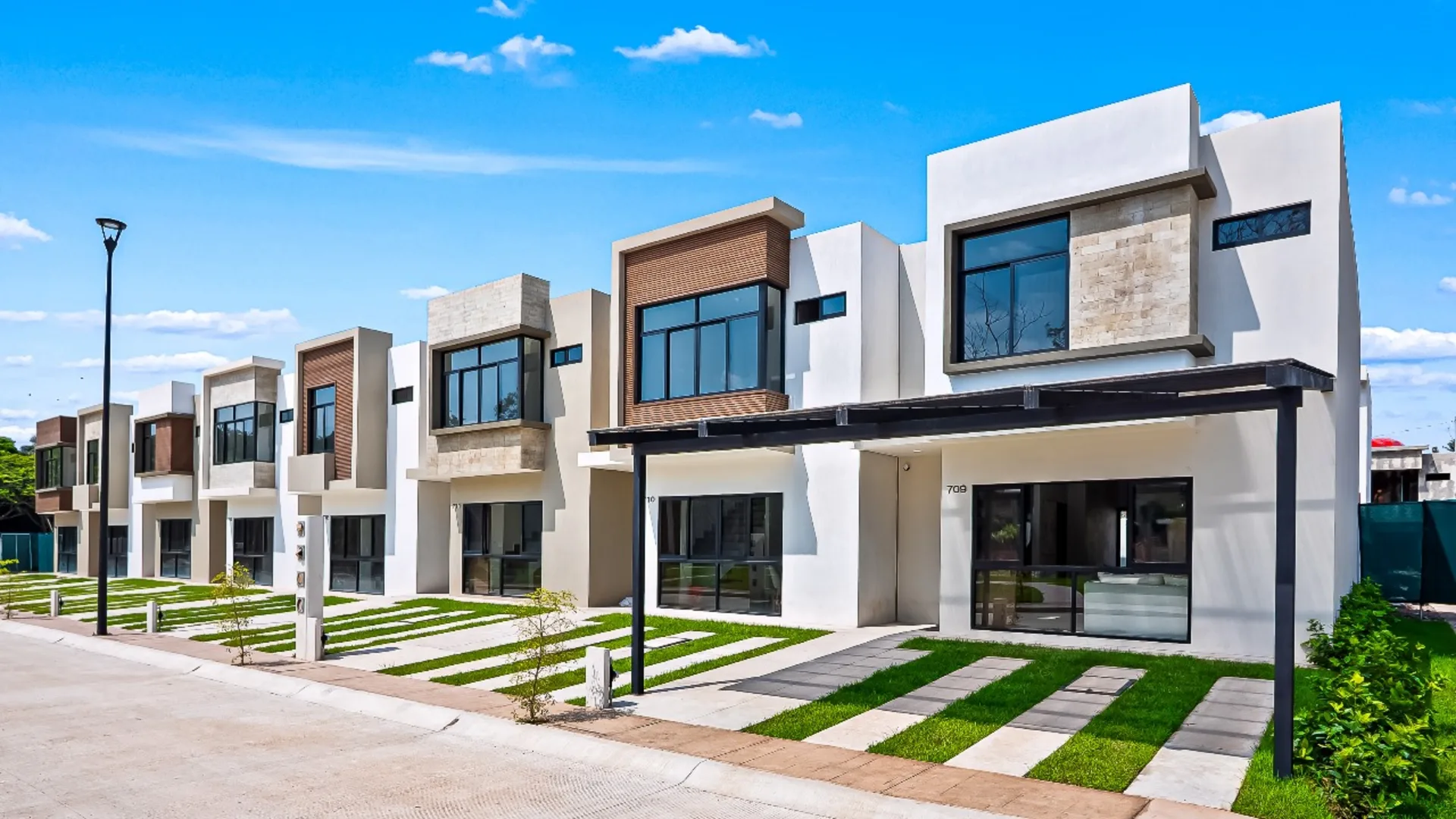 Los Encinos Condominios – Puerto Vallarta homes